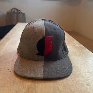 Two tone Portland Trailblazers hat